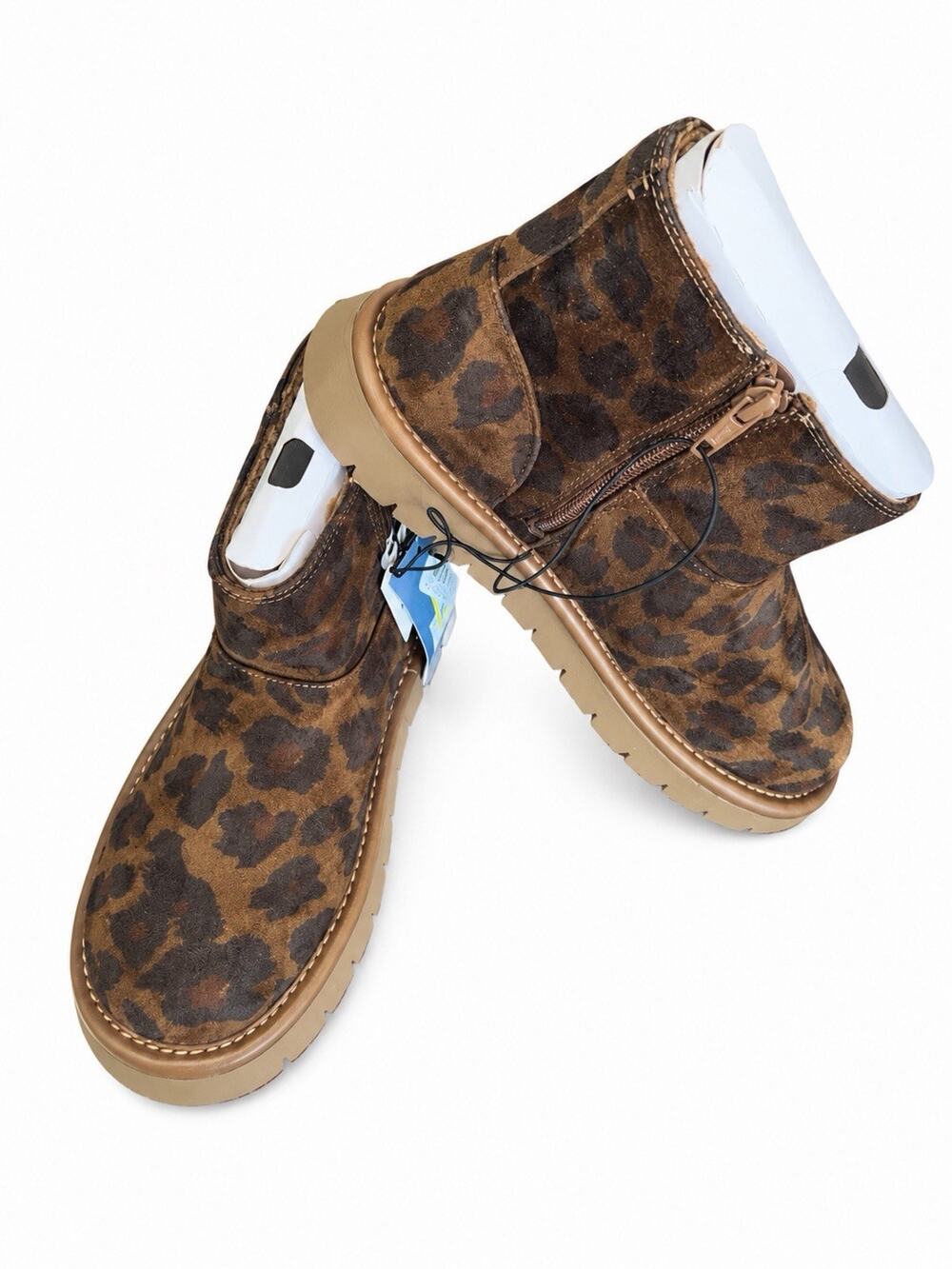 Universal Thread Womens Leopard Print Ankle Boots Brown Memory Foam Size 7 NEW